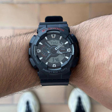 G-SHOCK GA-110 Negro Tablero Negro - Rojo
